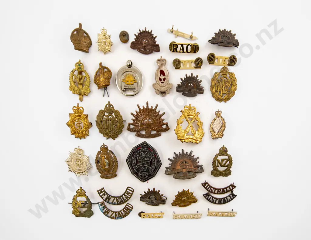 Small Collection NZ and Australia Metal Badges Image 1++