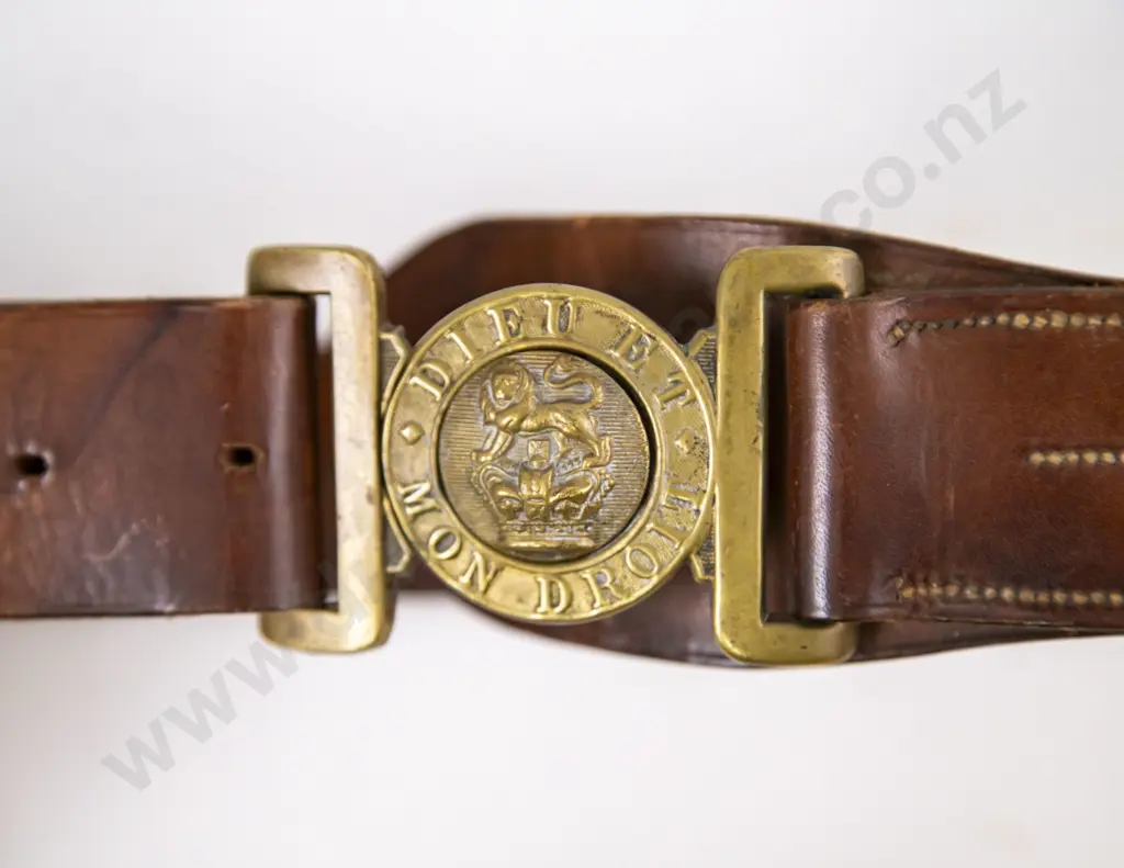 WWI British Brass Belt Buckle 'Dieu Et Mon Droit' Victoria Crown on Leather Belt Image 1++