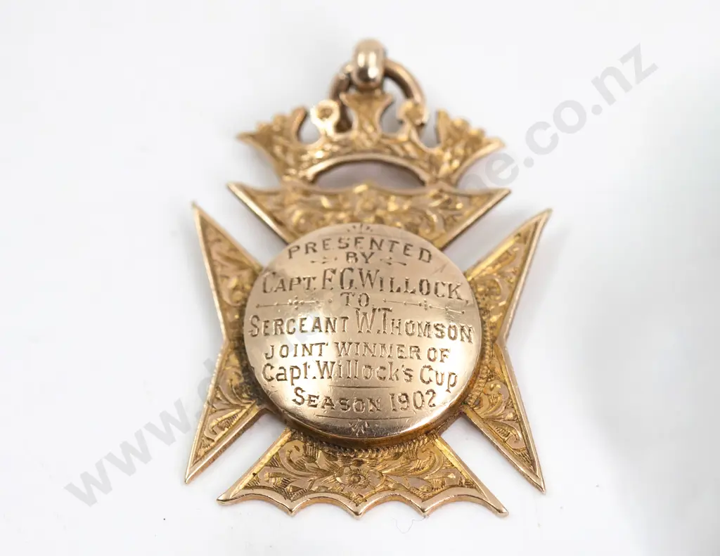 9ct Gold Military Presentation Medal Image 1++