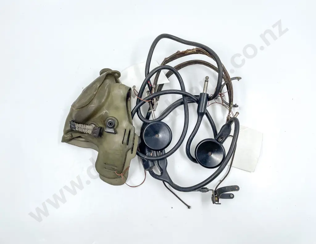 US WWII Telephonics Type TH 37 Aviation Headphones Image 1++