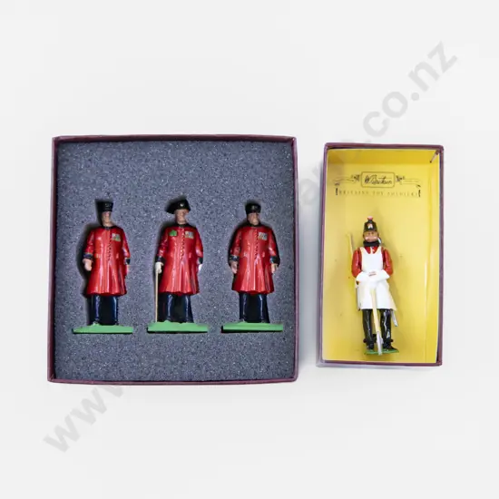 Boxed Britains Toy Soldiers 'The Chelsea Pensioners' with 8823