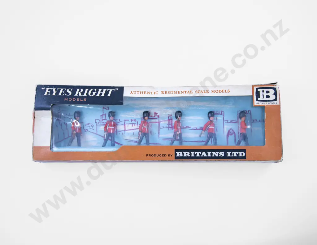Boxed Britains Toy Soldiers 'Eyes Right' Image 1++