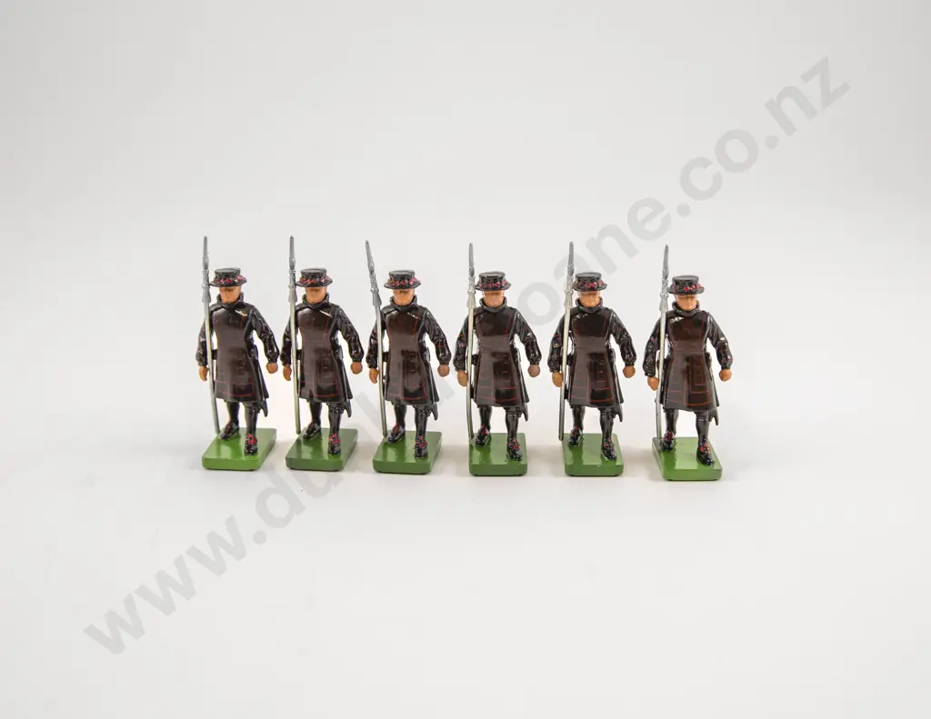 Unboxed C1990 Britains Yeoman Warders (6) Image 1++