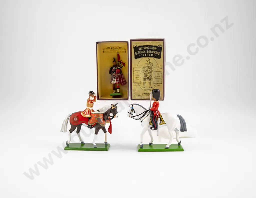 Unboxed Britains (8105) Drum Horse and (8018) Scots Guard Officer Image 1++