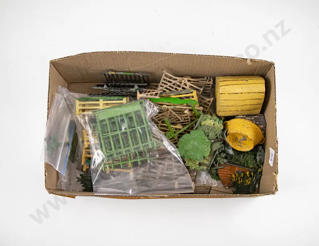 Collection Mixed Manufacture Farm and Zoo Fencing Hay Stacks and Greenery Image 1++