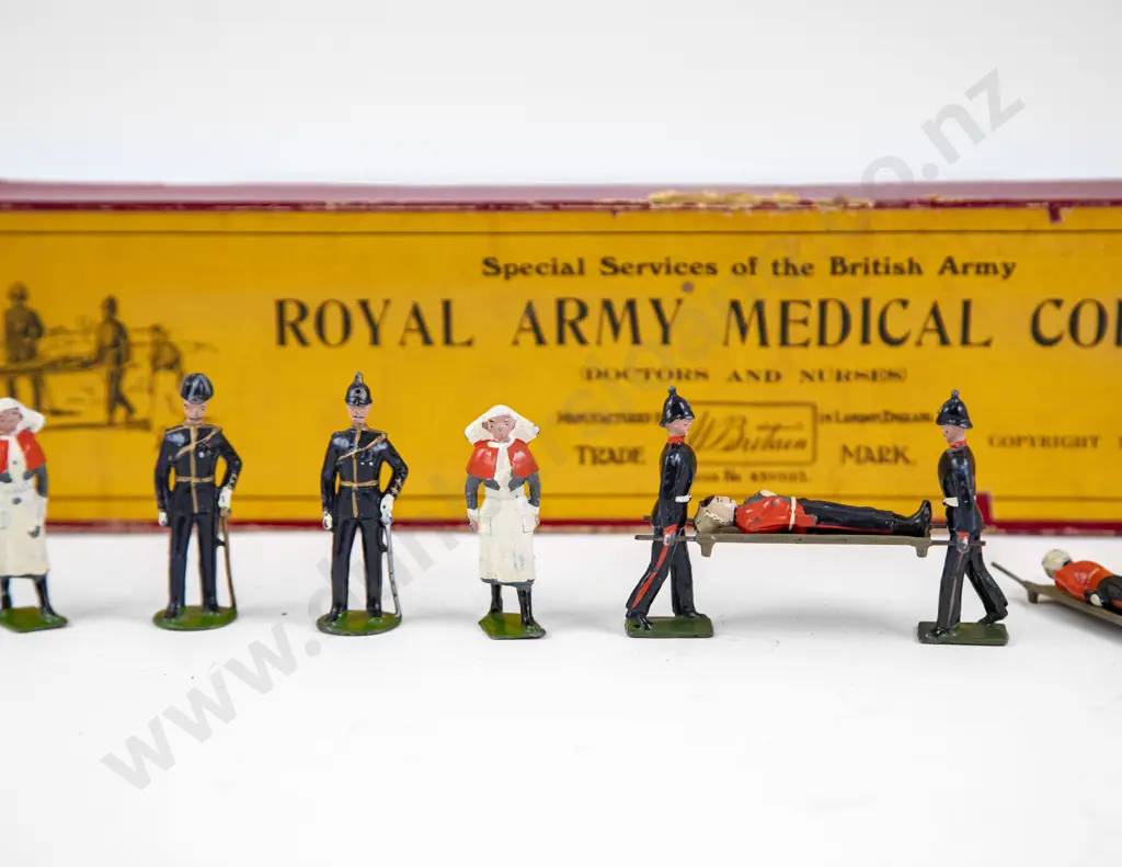 Early Britains Boxed No320 Royal Army Medical Corps Doctors & Nurses (9pces) Image 1++