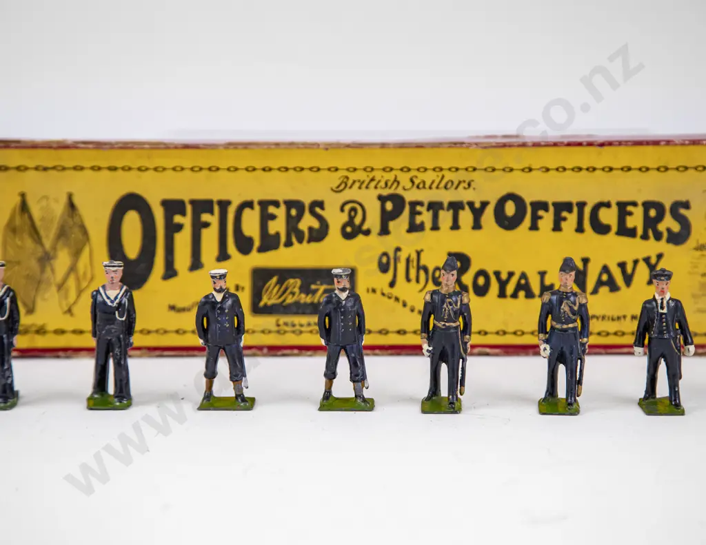 Britains Boxed No207 Officers & Petty Officers of the Royal Navy (8) Image 1++