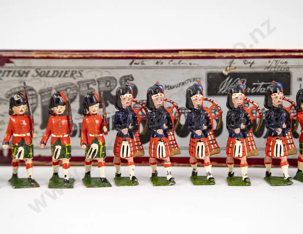 Britains Boxed No69 Pipers of the Scots Guards (11) Image 1++
