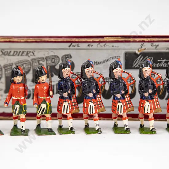 Britains Boxed No69 Pipers of the Scots Guards (11)