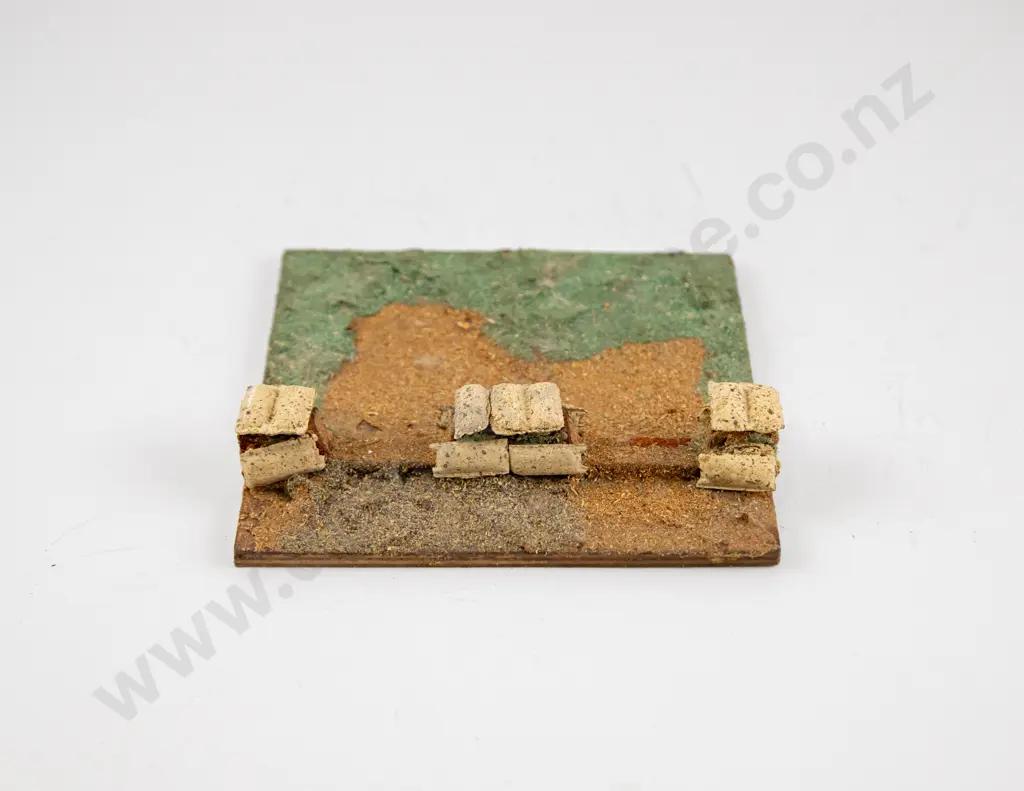 Early (Britains) Field Sand Bag Accessory Board Image 1++