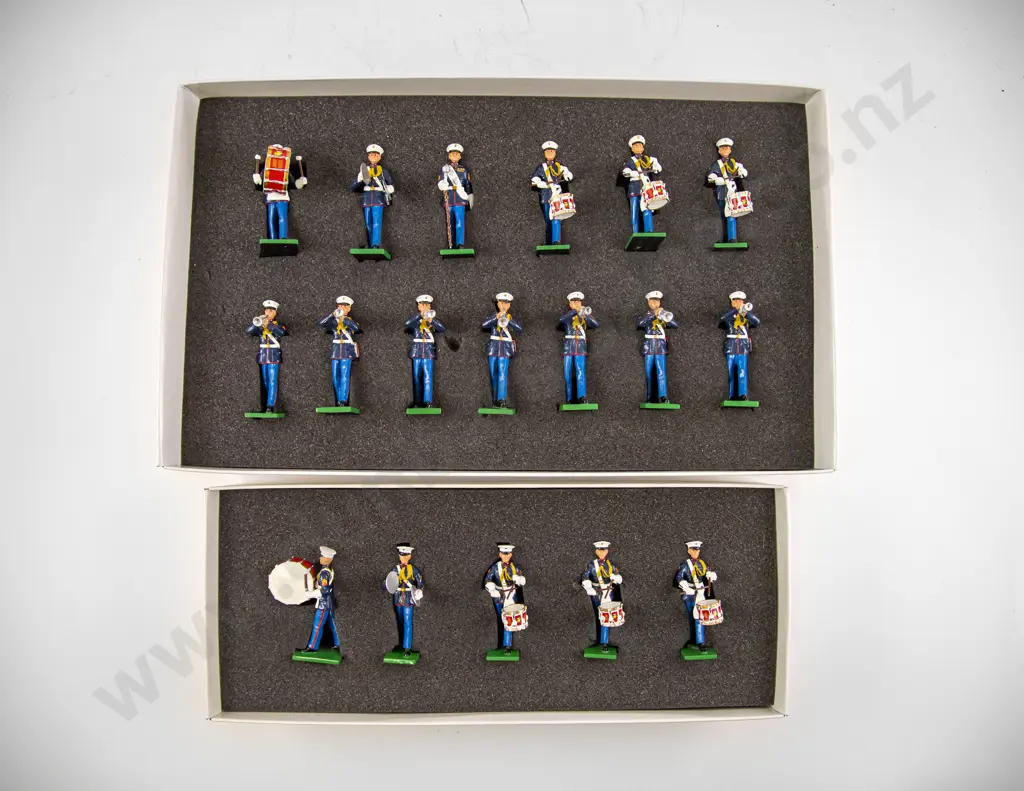 Boxed Britains Ltd Ed 17780 and 17857 Image 1++