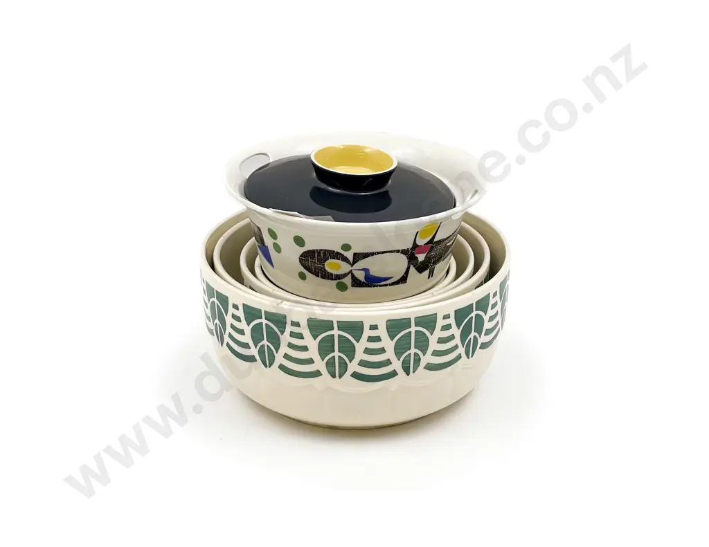 Set of Six Graduated Art Deco Bowls and Lidded Pot Image 1++