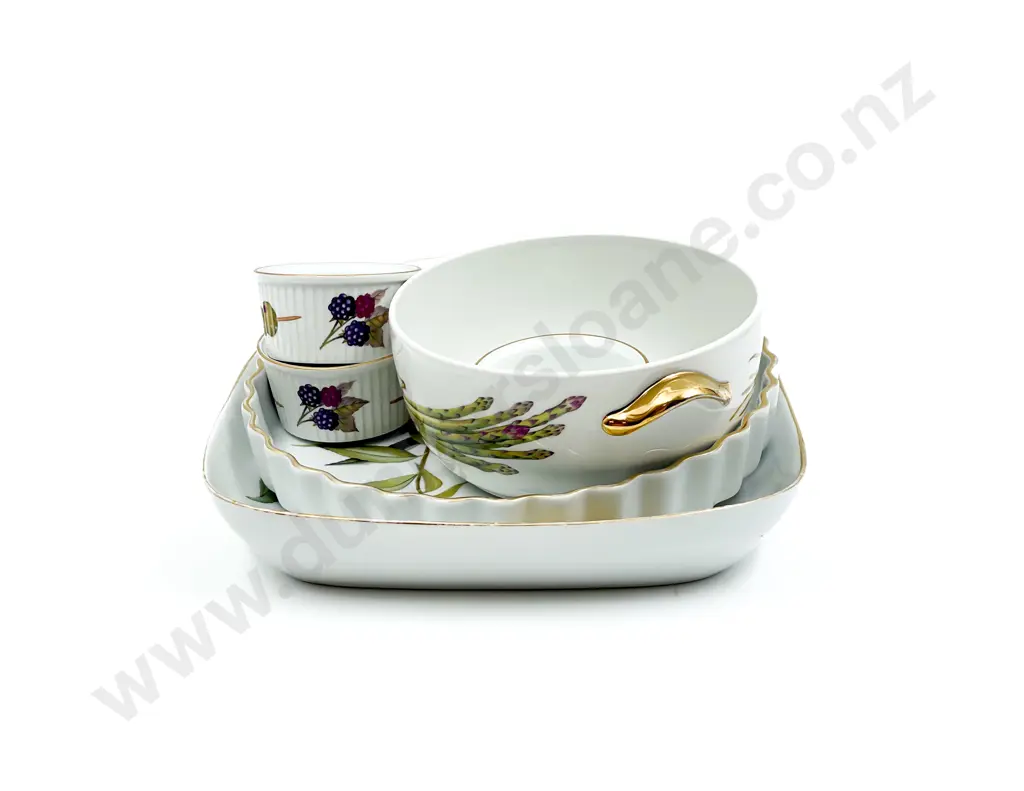 Seven Pieces Royal Worcester Evesham Crockery Image 1++
