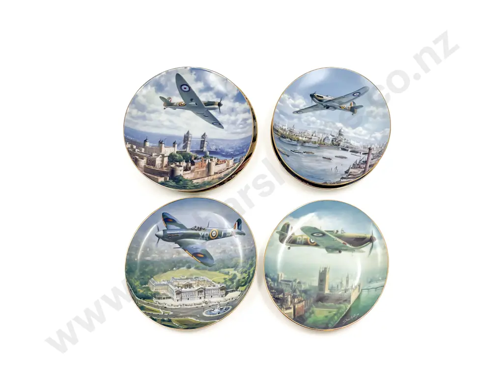 Six Wall Plates with World War II Fighter Planes Over London Image 1++