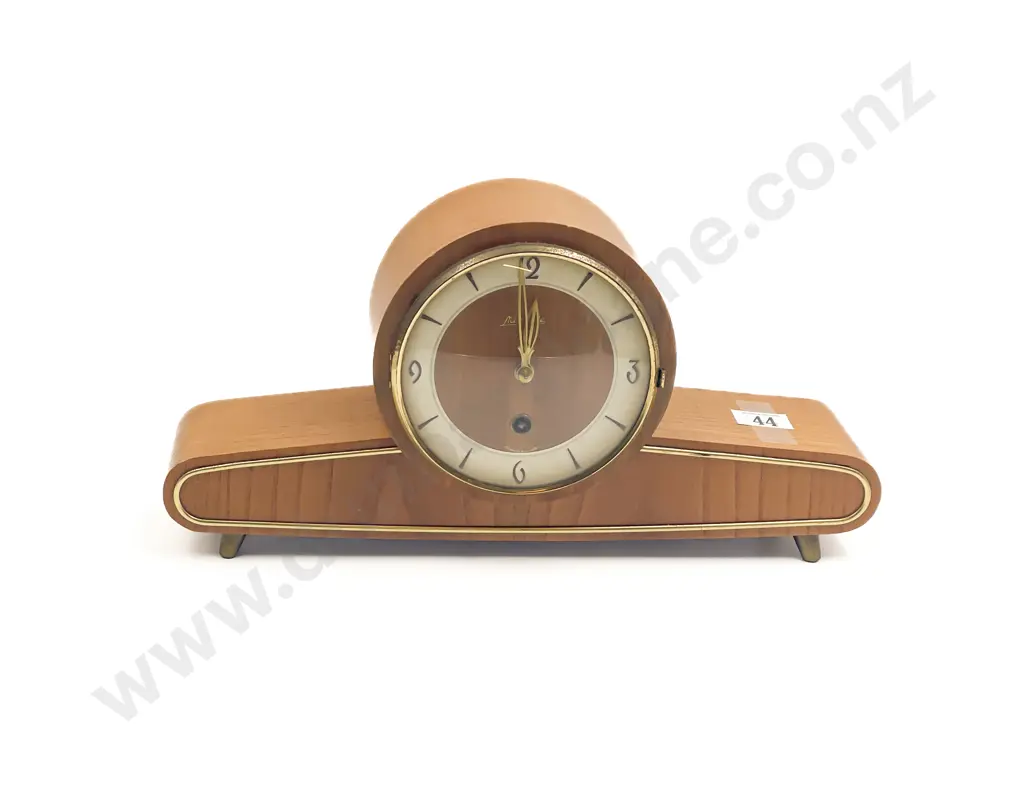 Small Balloon Head Mantle Clock Image 1++