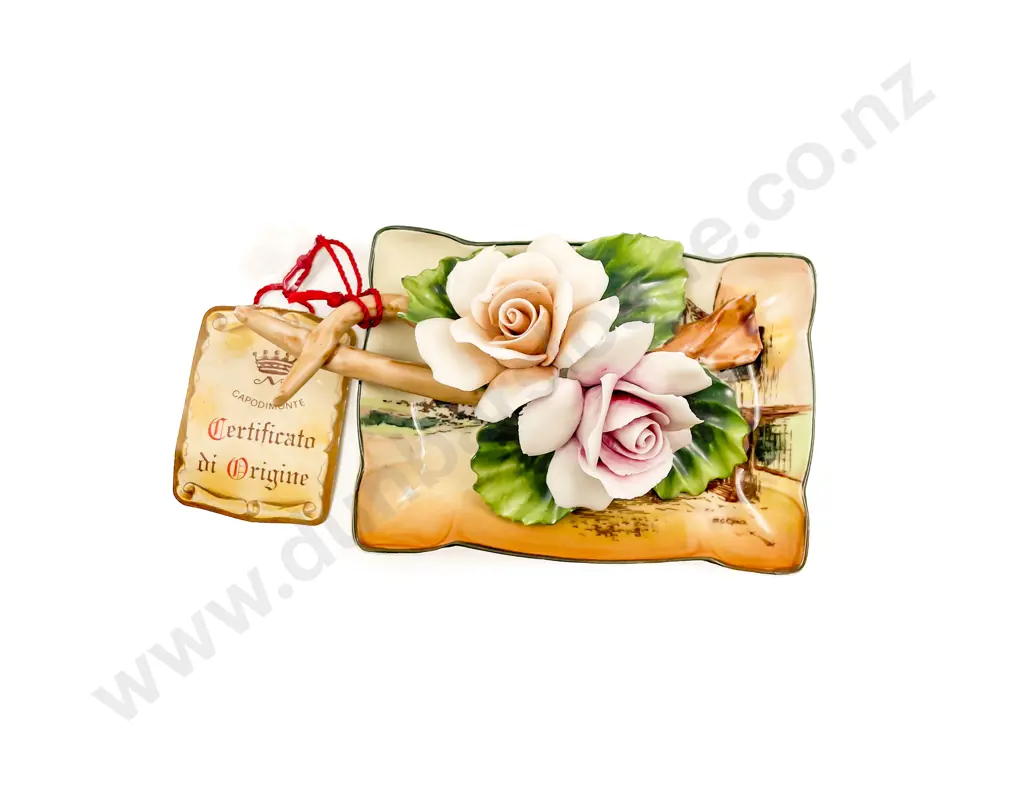 Small Royal Doulton Dish and Flower Ornament Image 1++