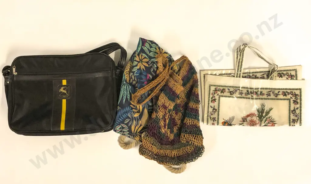 Box with Bags Image 1++