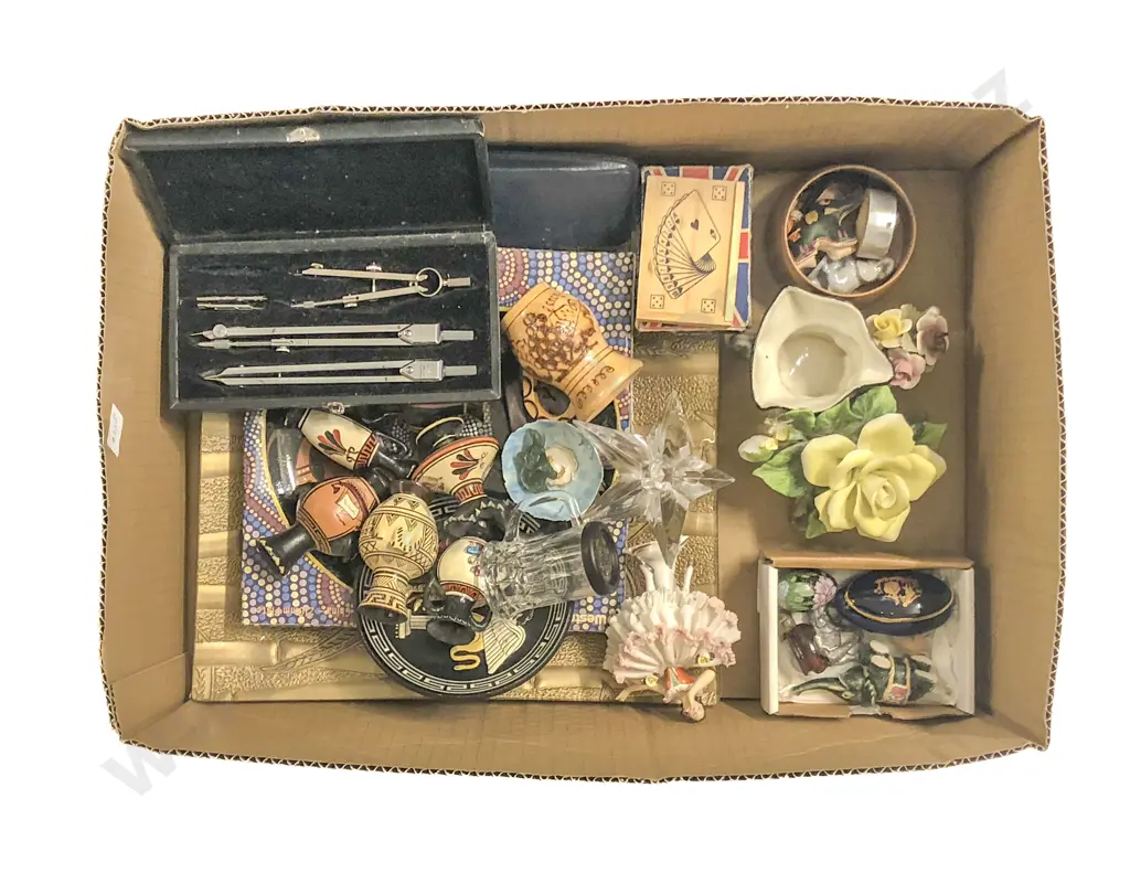 Box with Small Greek Ornaments Image 1++