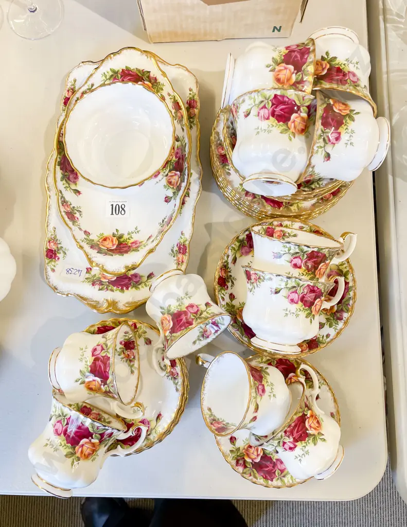 Royal Albert Old Country Roses Tea Set with Two Additional Dishes Image 1++