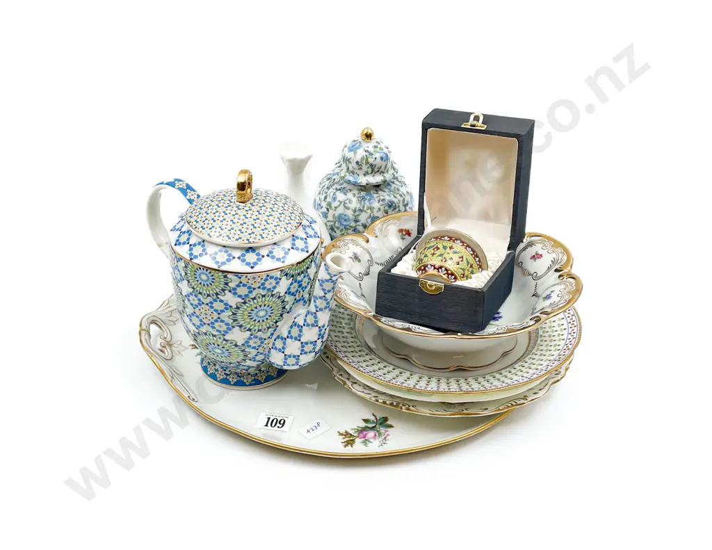 Floral Ceramic Tray Image 1++