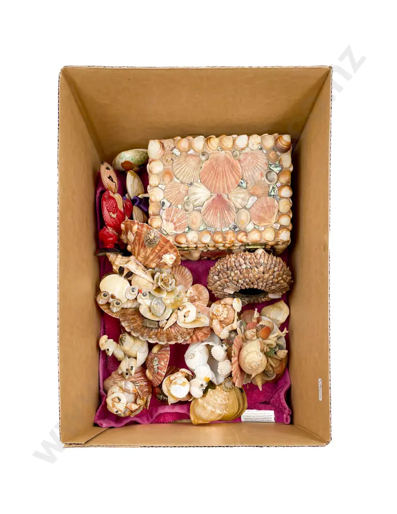 Box of Shell Ornaments Image 1++
