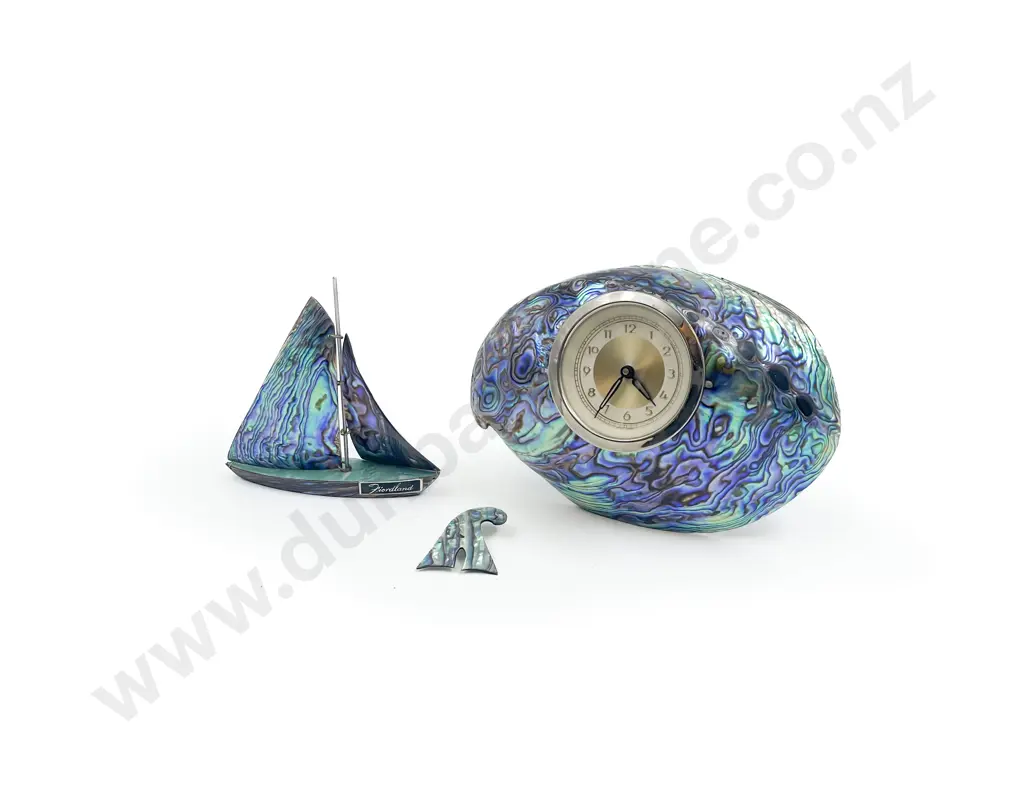 Ataahua NZ Paua Table Clock Boat Ornament & 'Y' brooch Image 1++