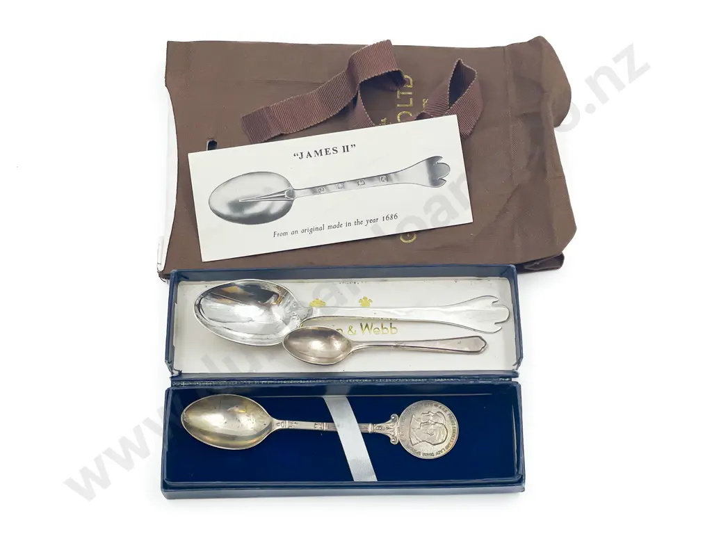 Garrad QEII James II S/S Replica Spoon & Two Others Image 1++