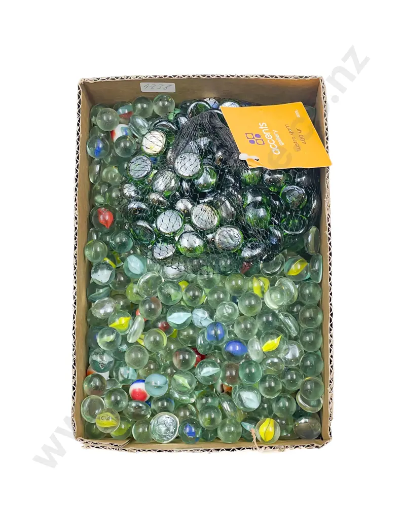 Quantity Marbles & Glass Beads Image 1++