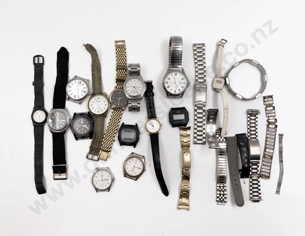 Collection of Assorted Ladies & Gents Wristwatches Image 1++