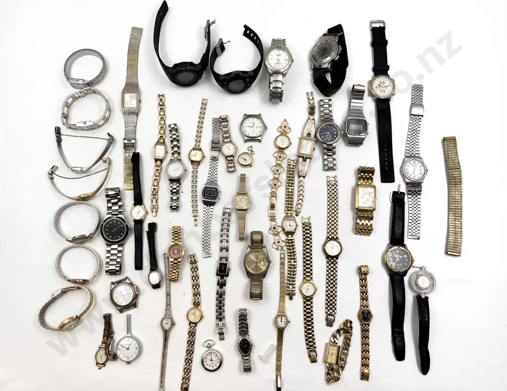 Collection of Assorted Ladies & Gents Wristwatches Image 1++