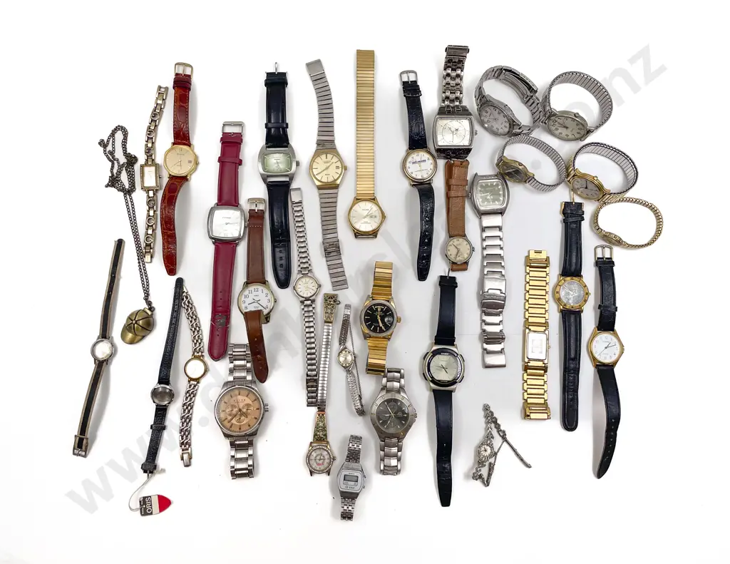 Collection of Assorted Ladies & Gents Wristwatches Image 1++