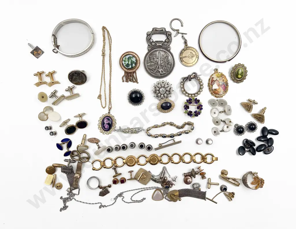 Collection Assorted Costume Jewellery Image 1++