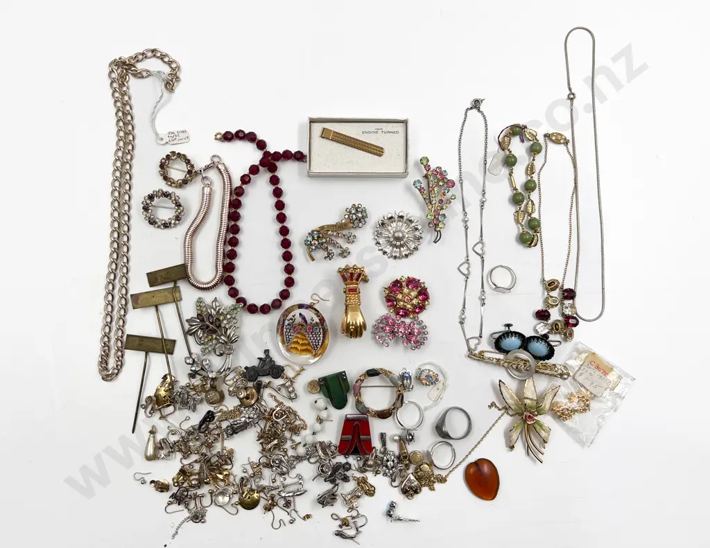 Collection Assorted Costume Jewellery Image 1++