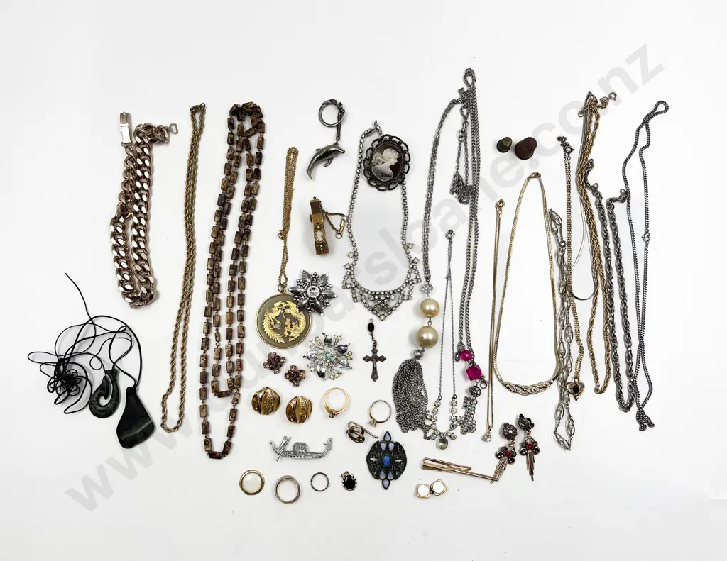 Collection Assorted Costume Jewellery Image 1++