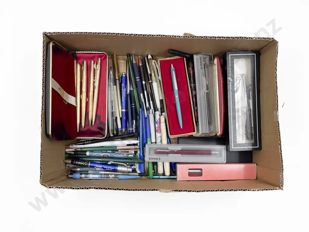 Box Lot Assorted Pens (some boxed) Image 1++