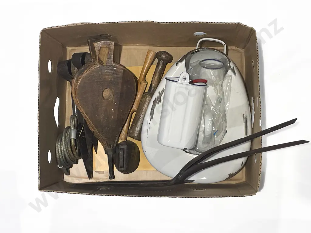 Collection of Hospital Enamel Ware Image 1++