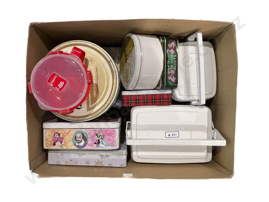 Qty of Biscuit Tins Image 1++