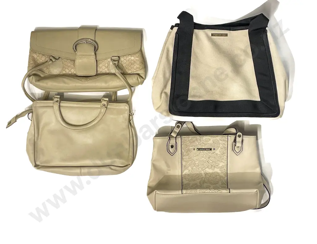 Selection of Ladies Bags Image 1++