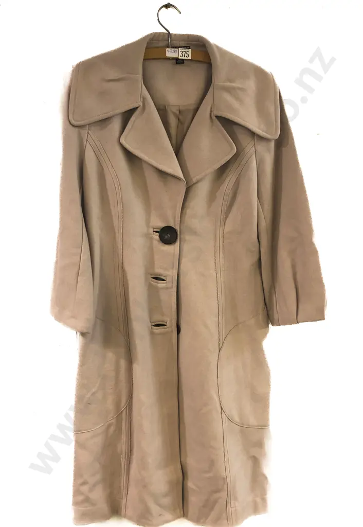 Ladies Winter Coat Size 10 Image 1++