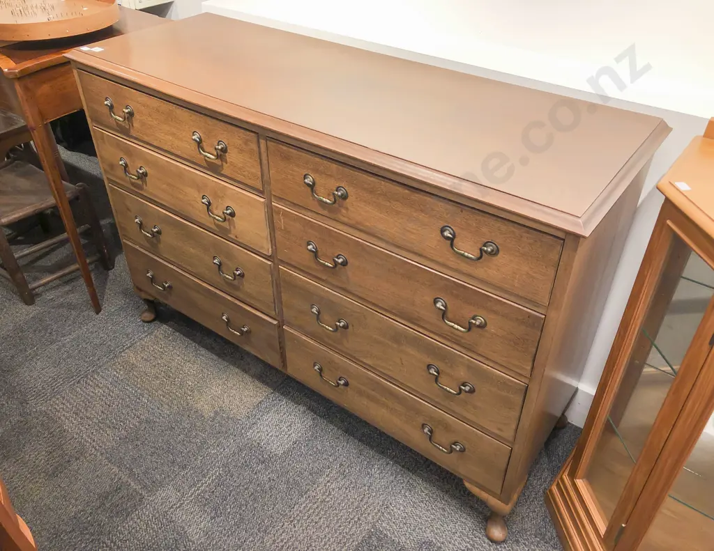 Mahogany Eight Drawer Chest Image 1++