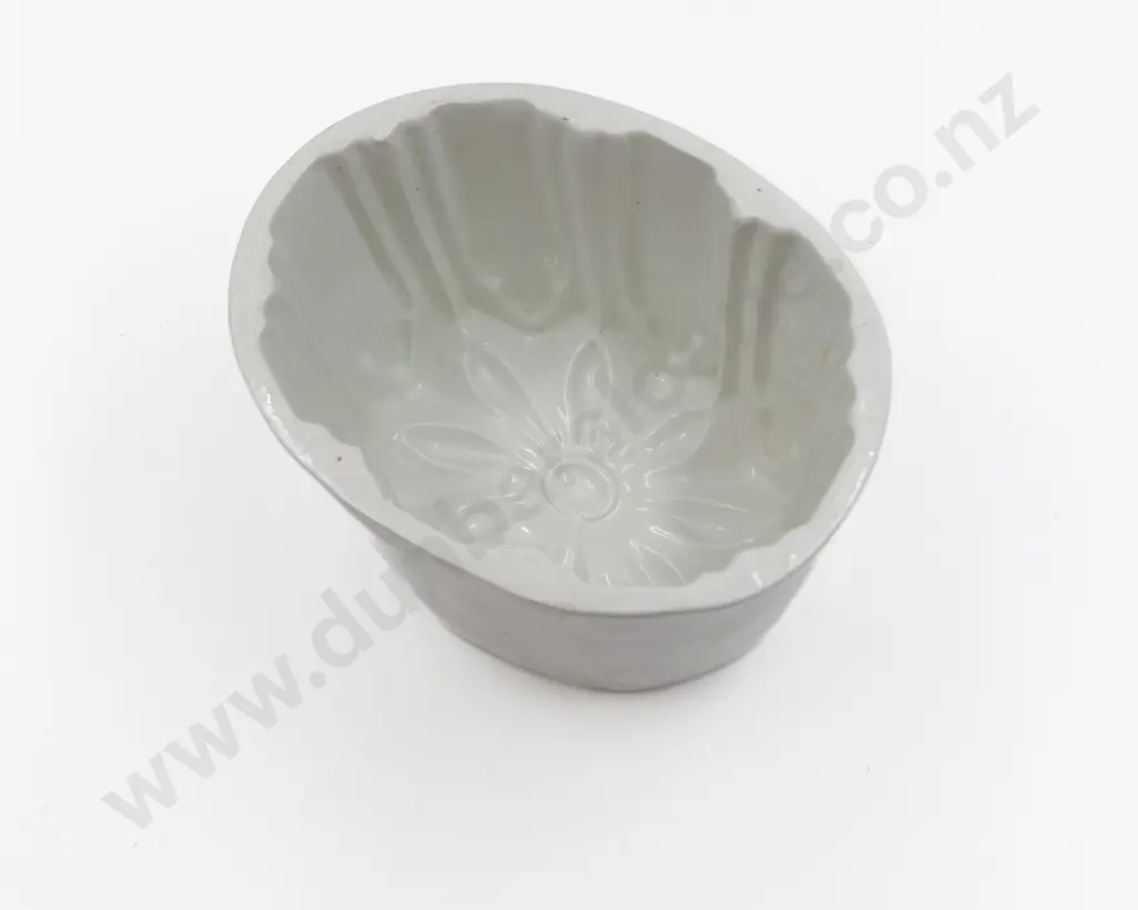 Victorian Heavy White China Jelly Mould Image 1++