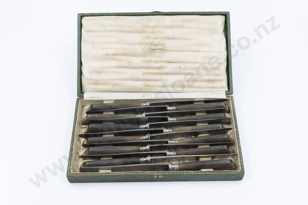 Set Twelve Early C20th French Steel & Horn Handled Table Knives Image 1++