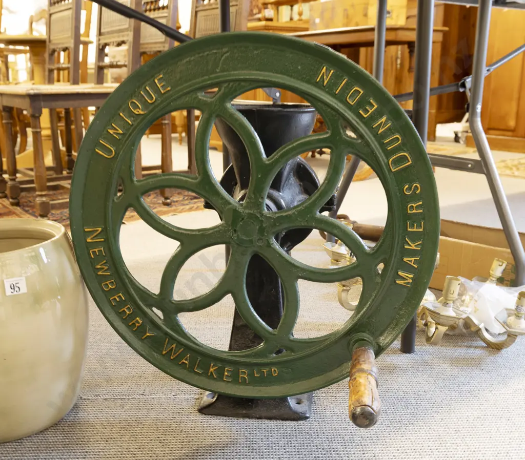NZ Colonial Newberry Walker Ltd Dunedin Cast Iron Seed Spreader Image 1++