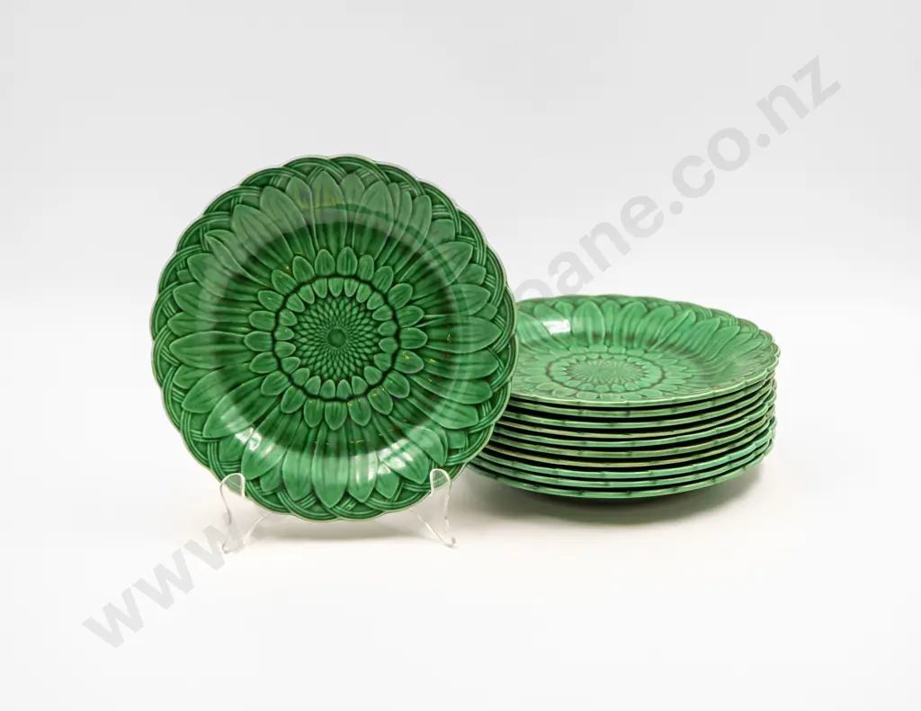 Eleven Wedgwood Green Glazed Leaf Moulded Dessert Plates Image 1++