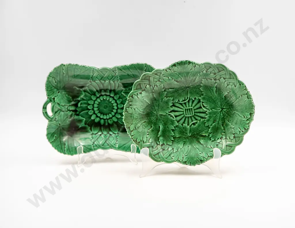 Two Wedgwood Green Glazed Leaf Moulded Serving Dishes Image 1++