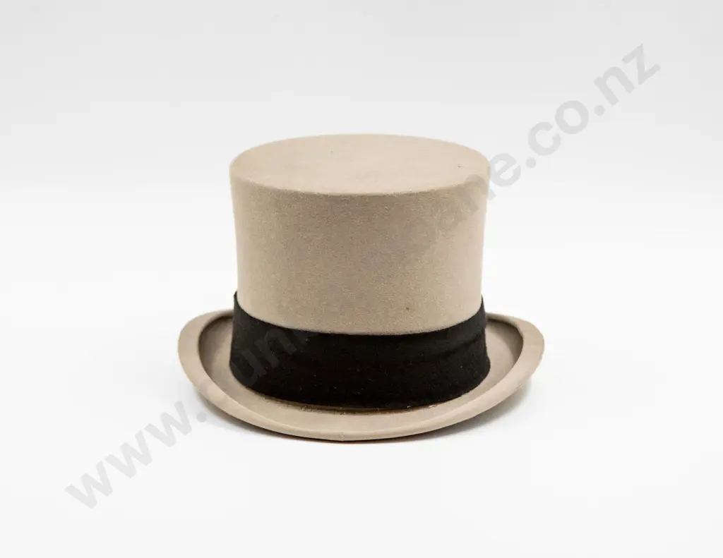 Austin Reed London Gentleman's Grey Top Hat Image 1++