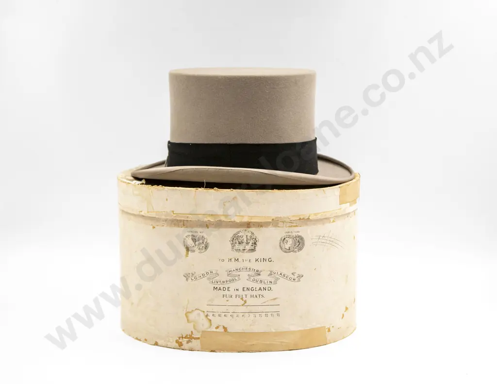 Austin Reed London Gentleman's Grey Top Hat Image 1++