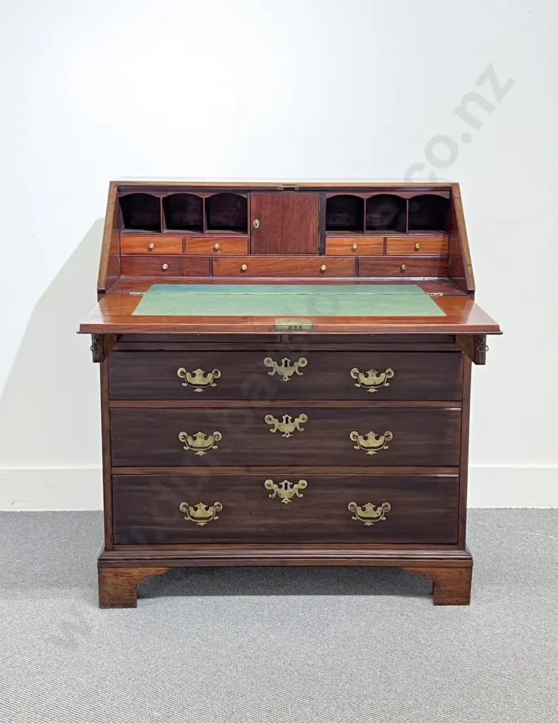 Good Quality Geo III Mahogany Bureau Image 1++
