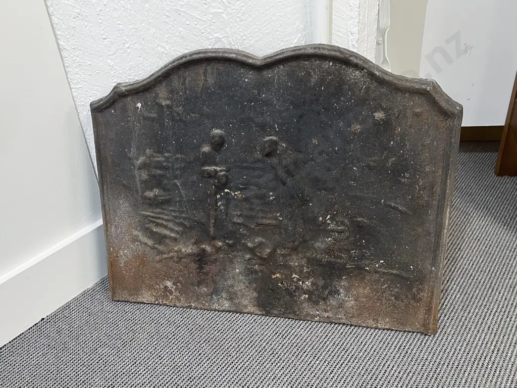 Vict Shallow Relief Cast Iron Fireback Image 1++