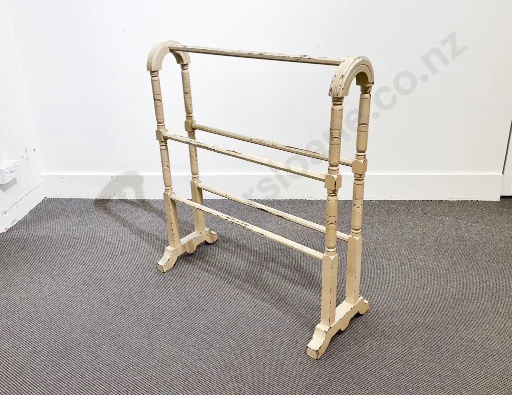 Vict Painted Fruitwood Towel Rail Image 1++
